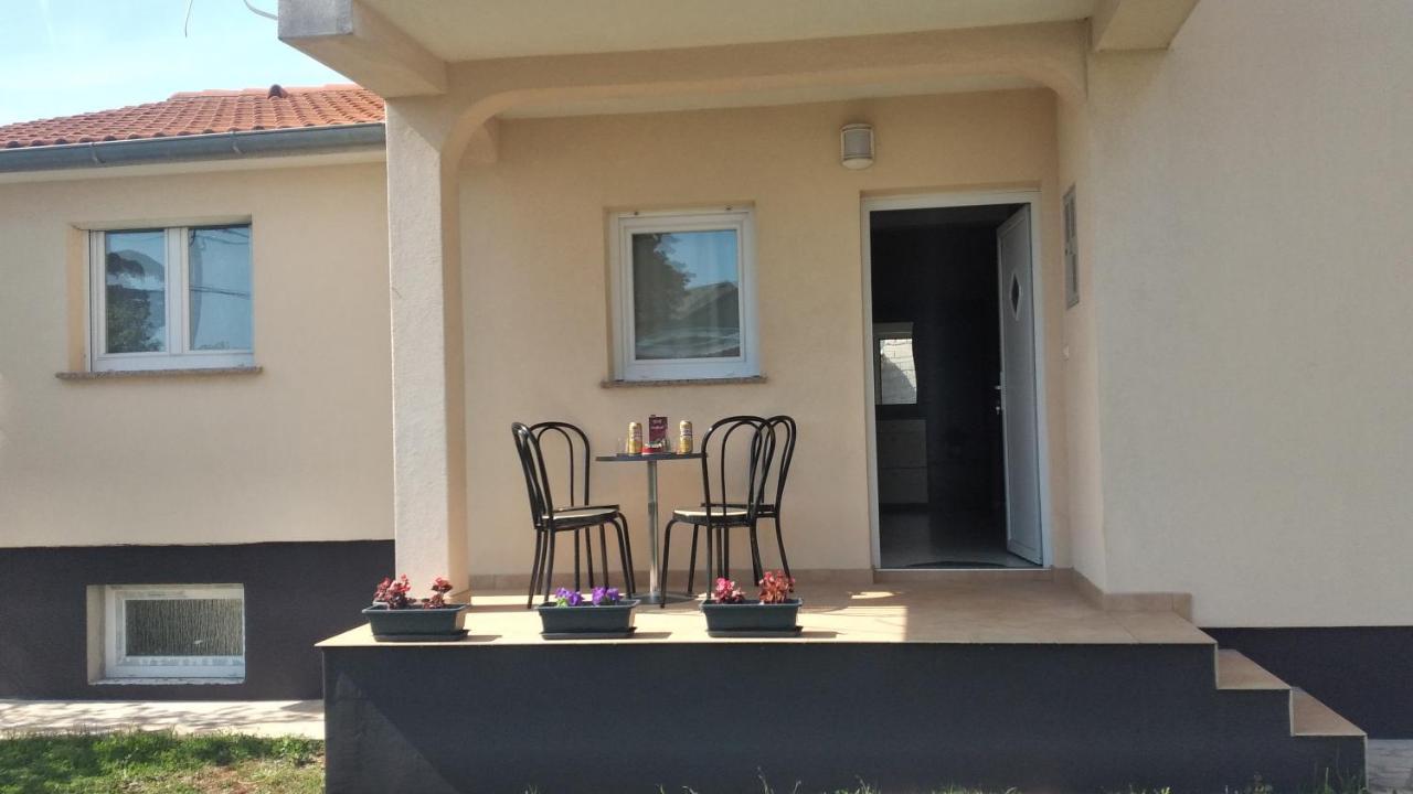 Apartman Ana Pula Exterior foto
